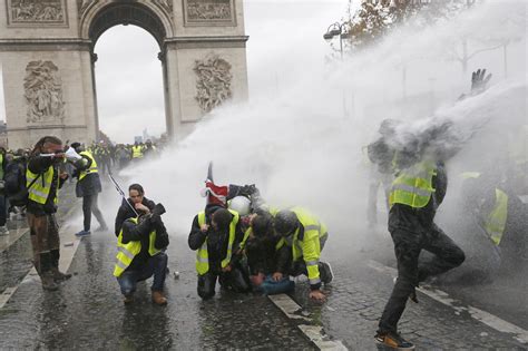 protest in paris today youtube