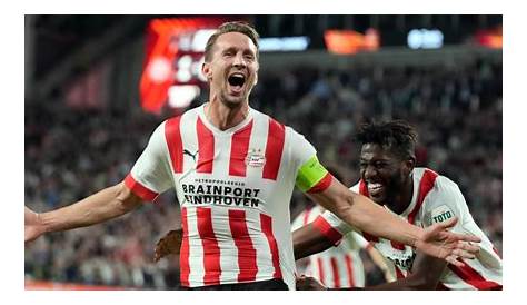 Eredivisie title 2015-16: PSV Eindhoven wins, Ajax slips up final day