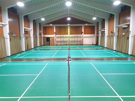 public badminton court near me booking