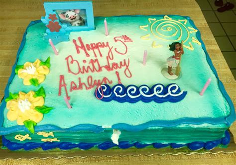 publix moana cake