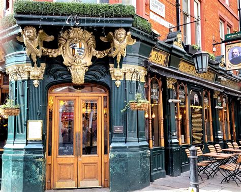 The Best Bars and Pubs in London’s Covent Garden (With