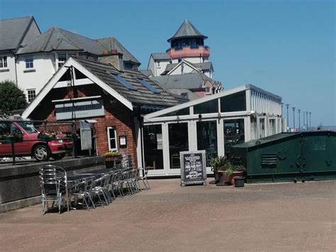 pubs in portishead marina