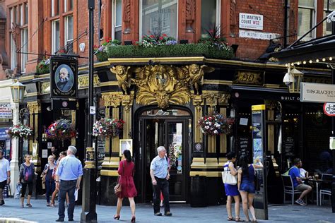 pubs near st martins lane