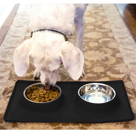 puppy mat near food