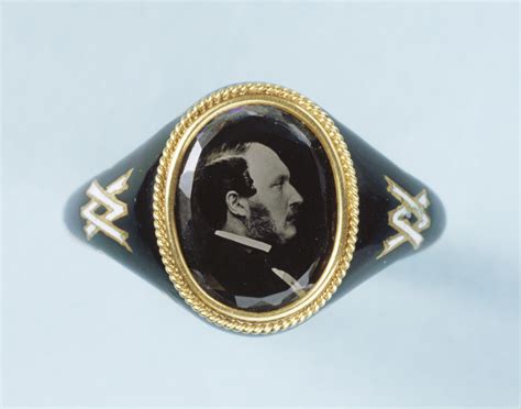 Purpose Of Mourning Ring