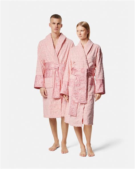 Q Significa Bathrobe