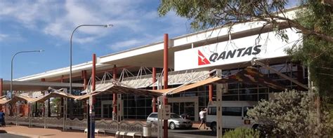 qantas arrivals alice springs airport