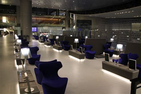qatar airways business lounge