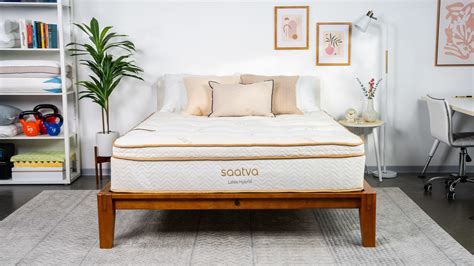queen bedroom set saatva mattress