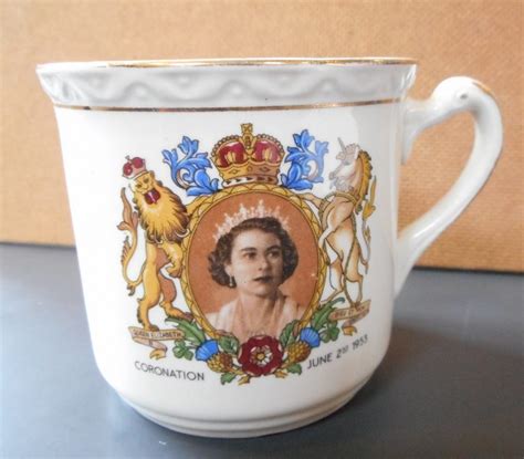 queen elizabeth 11 coronation mug