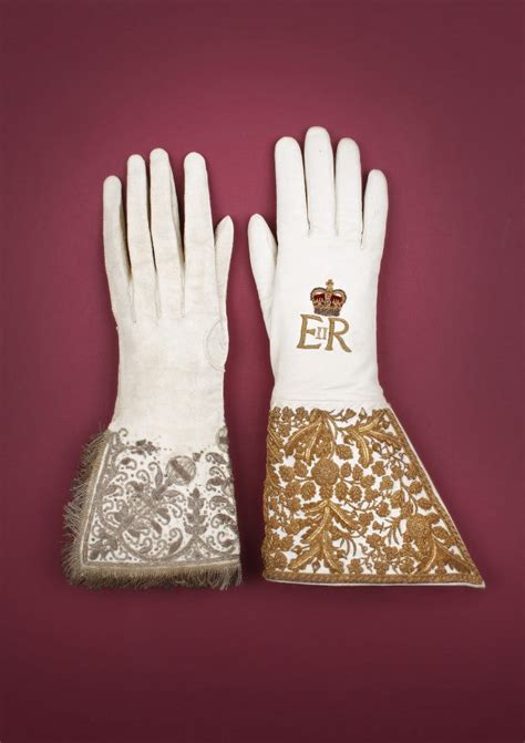 queen elizabeth coronation gloves