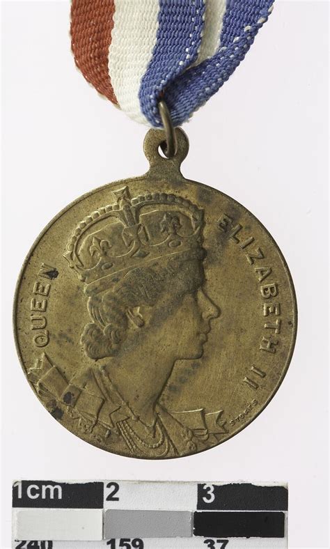 queen elizabeth coronation medal 1953