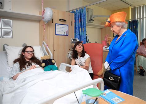 queen elizabeth hospital visiting hours