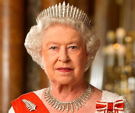 queen elizabeth ii bio