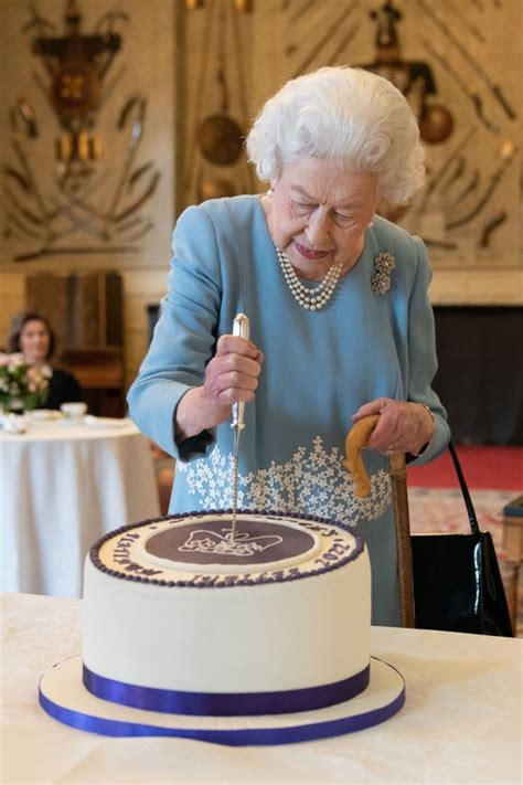 queen elizabeth ii birthday cake