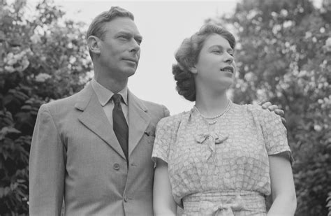 queen elizabeth ii father and mother