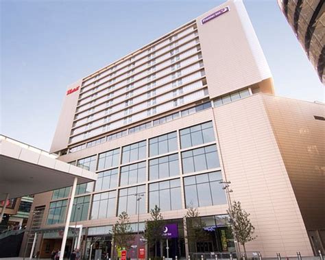 queen elizabeth olympic park hotels nearby