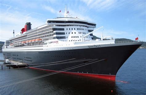 queen mary 2 cruise ship location