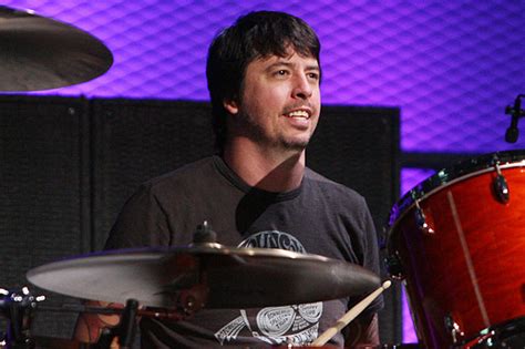 queens of the stone age drummer dave grohl
