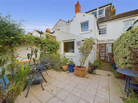 Queens Place Shoreham