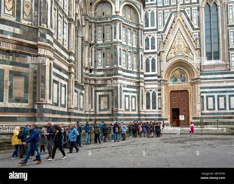 queue at florence cathedral
