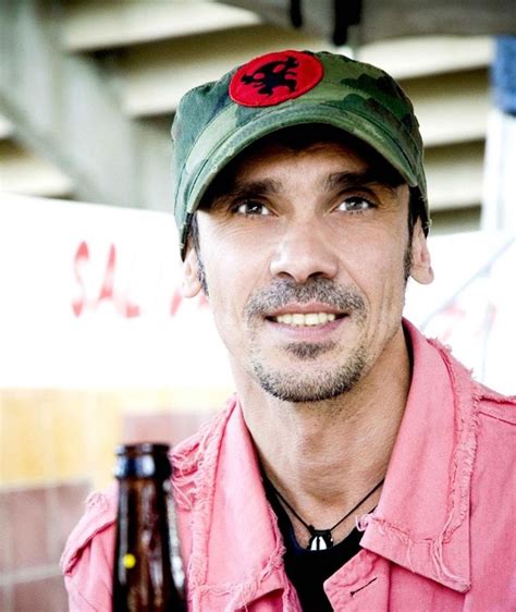 qui est manu chao