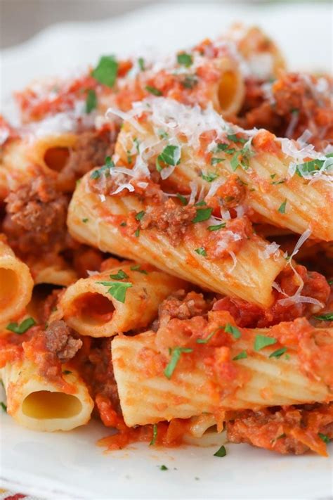 Quick Meat Sauce Pasta