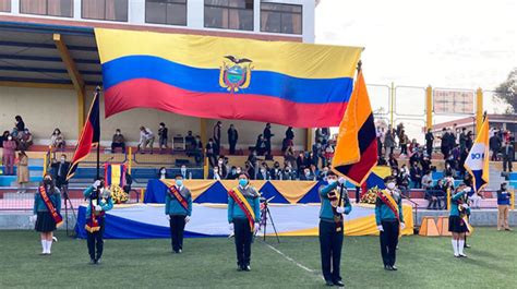 quienes elaboraron la bandera nacional