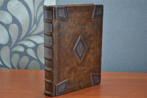 R/Bookbinding Leather