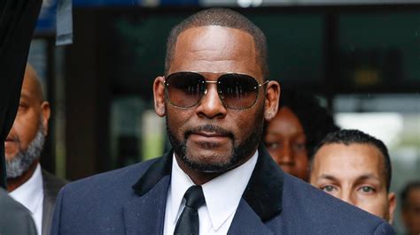 r kelly charges dropped