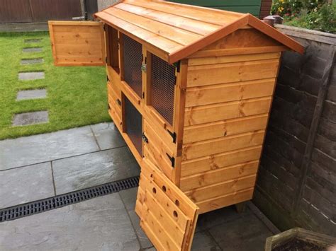 Rabbit Hutch Suitable For Winter