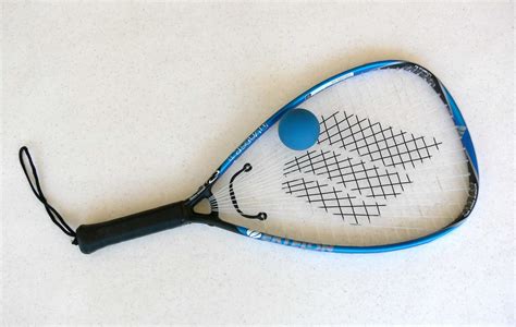 racquetball ball size
