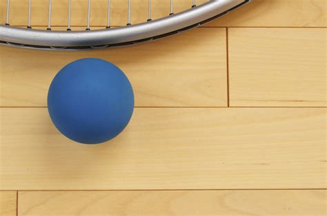 racquetball vs squash ball