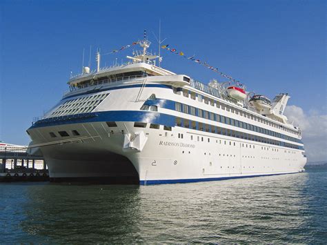 radisson cruise line ships