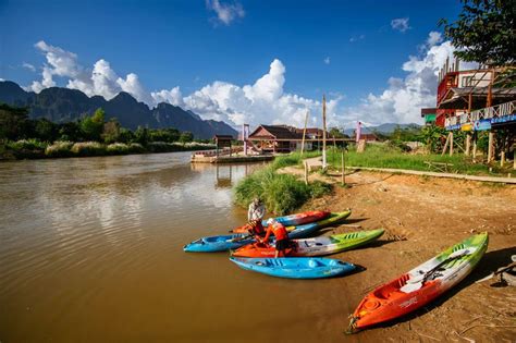 rafting Kayaking Vang Vieng