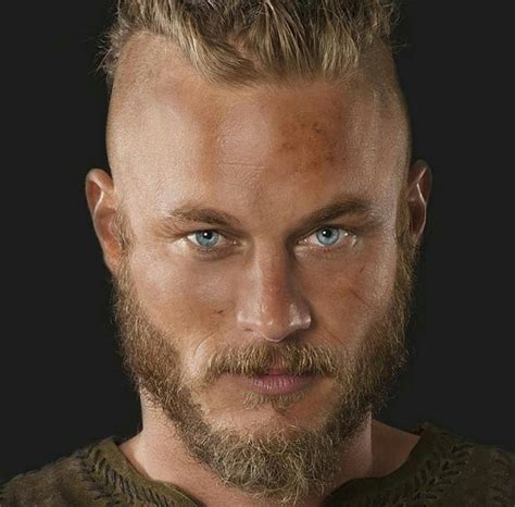 ragnar lothbrok actor