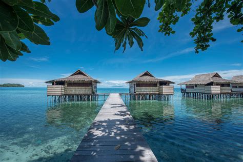 raja ampat indonesia hotels