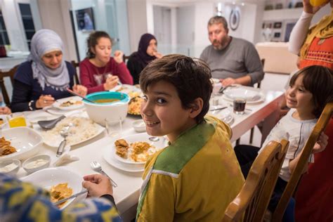 ramadan ends with a family meal during