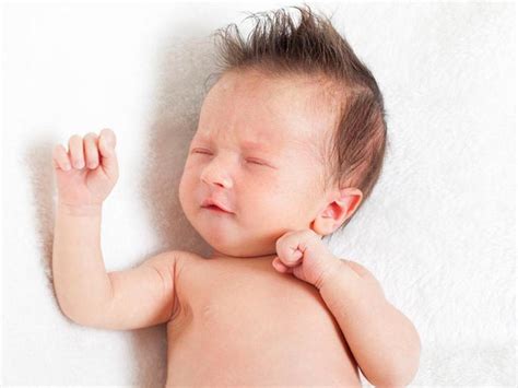 Rambut Bayi Yang Telah Dicukur Untuk diketahui, bayi terlahir dengan