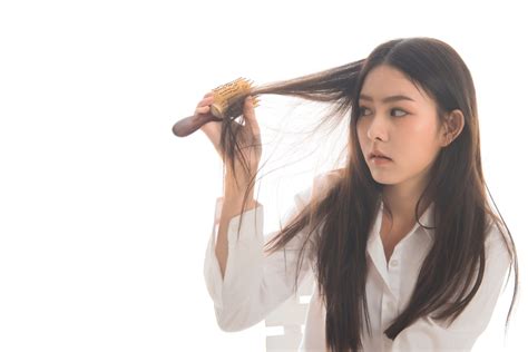 Rahasia Rambut Sehat: Atasi Rambut Patah dan Rontok