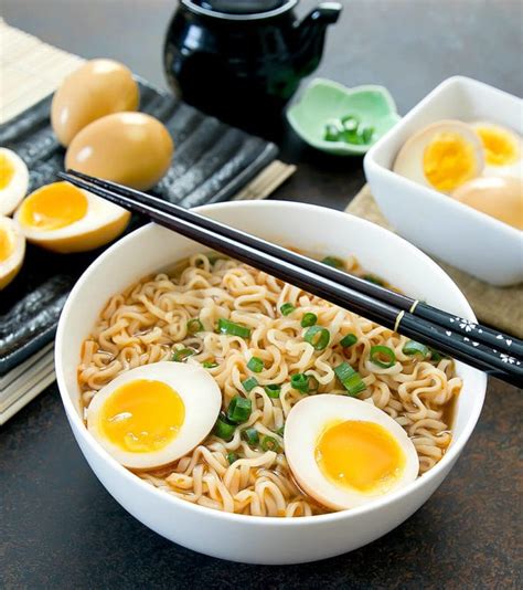 ramen noodles with egg in microwave