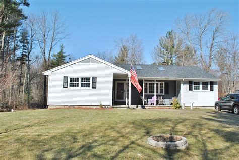 ranch homes for sale in hudson nh