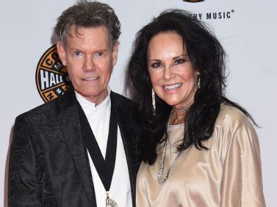 randy travis wife age