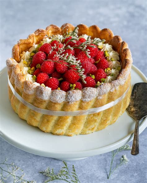 Raspberry French Cake