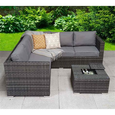 Rattan Corner Couch And Table