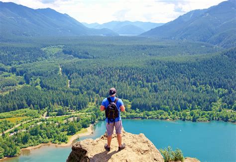 Rattlesnake Ledge Trails