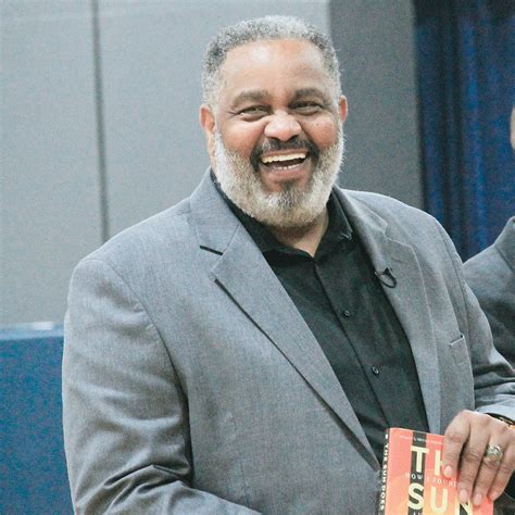 Ray Hinton: Uncovering His Trailblazing Insights on Modern Leadership