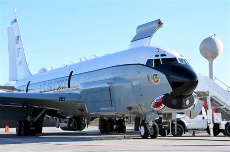 rc-135 aircraft