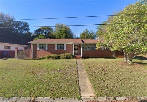 real estate agents in tuskegee alabama