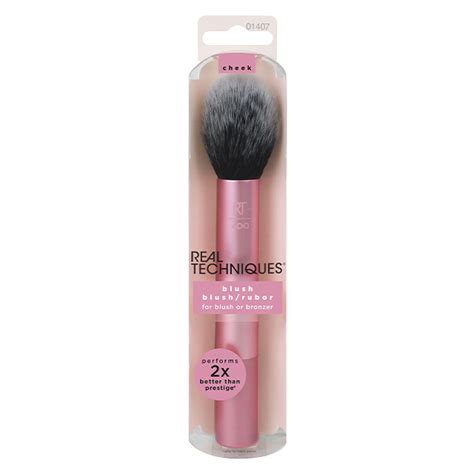 Real Techniques Brush Blush